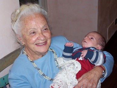 Andrea con nonna Laura
