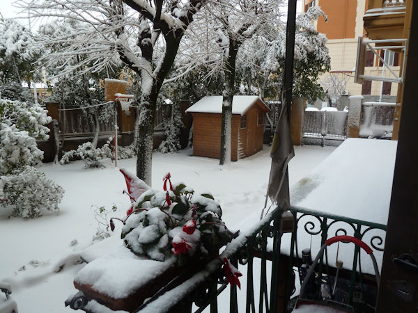 il giardino ben innevato